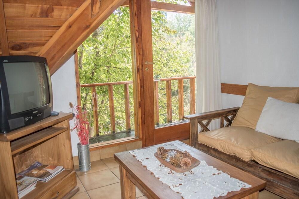卡瓦尼亚斯卢卡旅福酒店 San Martín de los Andes 外观 照片
